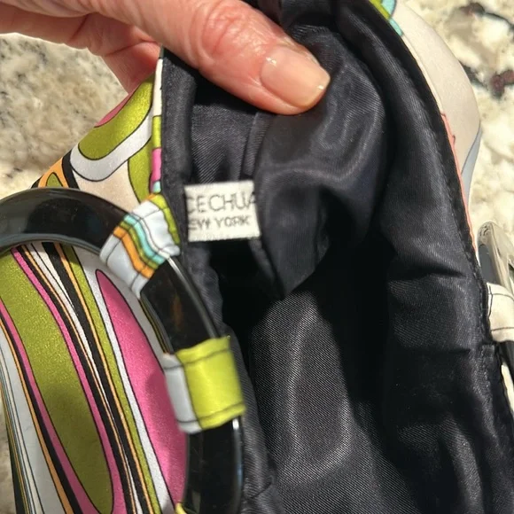 Chic silk designer bag 💕 - Picture 9 of 11